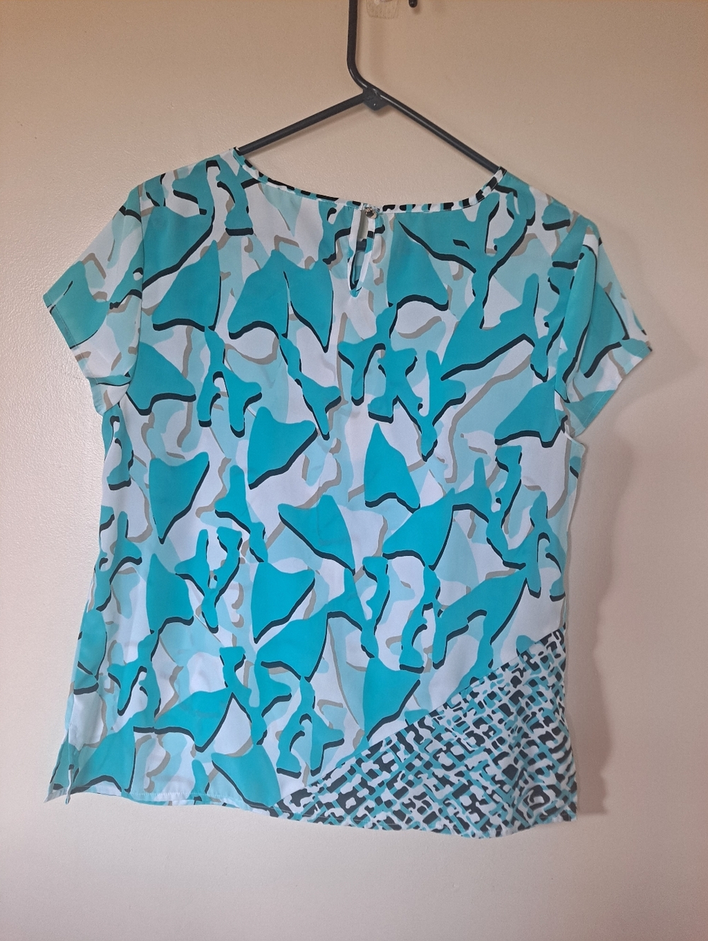 DANA BUCHMAN Liz Claiborne Aqua & Teal Abstract Short Sleeve Blouse - Picture 2 of 5